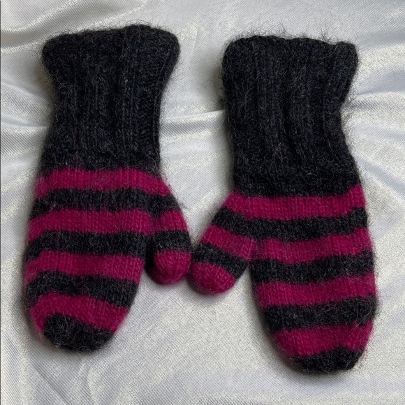 Striped Mohair Wool Knit Mittens Dark Grey Magenta Pink Lined Fold Over Cuff - Picture 2 of 6